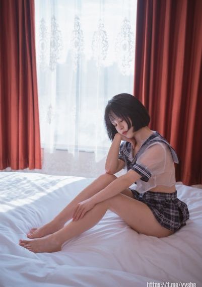 年轻的小子三级