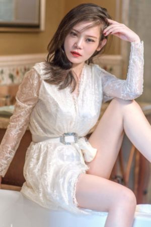 娇妻享受小黄3p口述